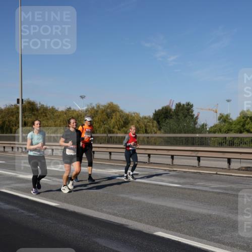 03.10.2025 - Köhlbrandbrückenlauf Julia Fischer http://msf.ph/oto/9010417 03.10.2025 12:56:04 Position 3  meine-sportfotos.de
