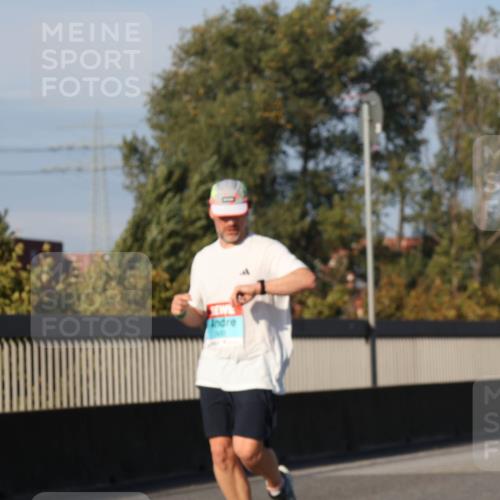 03.10.2025 - Köhlbrandbrückenlauf Luisa Fischer http://msf.ph/oto/9010458 03.10.2025 10:52:30 Position 3  meine-sportfotos.de