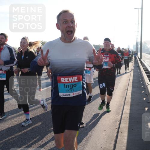 03.10.2025 - Köhlbrandbrückenlauf Fabian Wolf http://msf.ph/oto/9010460 03.10.2025 09:21:43 Position 3 3529, 2977, 713, 64 meine-sportfotos.de