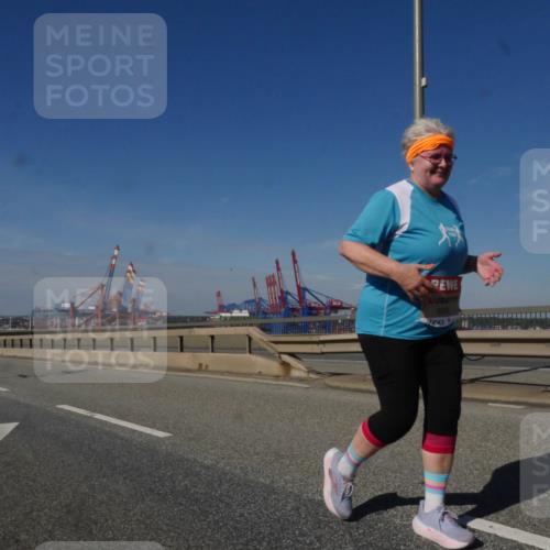 03.10.2025 - Köhlbrandbrückenlauf Matties Gatica Varas http://msf.ph/oto/9010470 03.10.2025 13:10:31 Position 2 6545 meine-sportfotos.de