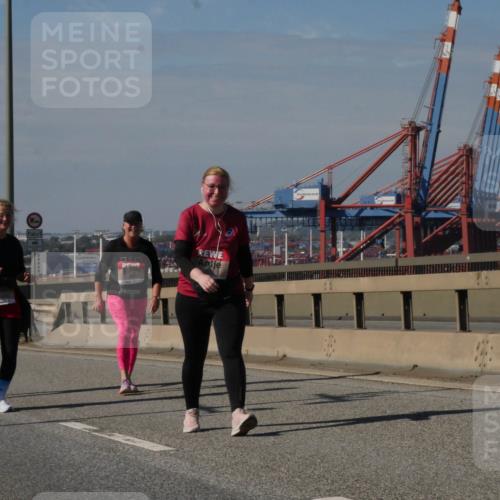 03.10.2025 - Köhlbrandbrückenlauf Matties Gatica Varas http://msf.ph/oto/9010477 03.10.2025 13:10:43 Position 2 500 meine-sportfotos.de