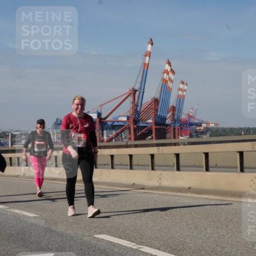 03.10.2025 - Köhlbrandbrückenlauf Matties Gatica Varas http://msf.ph/oto/9010487 03.10.2025 13:10:44 Position 2  meine-sportfotos.de