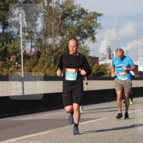 03.10.2025 - Köhlbrandbrückenlauf Luisa Fischer http://msf.ph/oto/9010490 03.10.2025 10:52:33 Position 3 2807, 751 meine-sportfotos.de