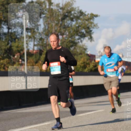 03.10.2025 - Köhlbrandbrückenlauf Luisa Fischer http://msf.ph/oto/9010493 03.10.2025 10:52:33 Position 3  meine-sportfotos.de