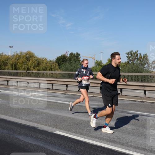 03.10.2025 - Köhlbrandbrückenlauf Julia Fischer http://msf.ph/oto/9010509 03.10.2025 12:56:17 Position 3  meine-sportfotos.de