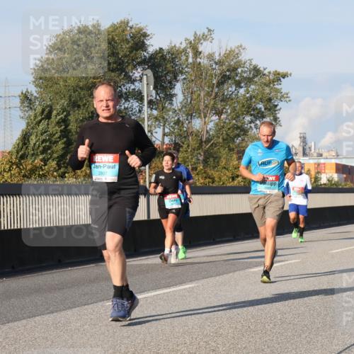 03.10.2025 - Köhlbrandbrückenlauf Luisa Fischer http://msf.ph/oto/9010513 03.10.2025 10:52:34 Position 3 2807 meine-sportfotos.de