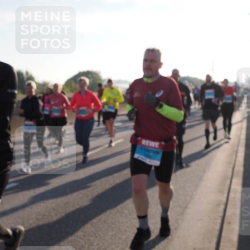 03.10.2025 - Köhlbrandbrückenlauf Fabian Wolf http://msf.ph/oto/9010522 03.10.2025 09:21:45 Position 3 3468 meine-sportfotos.de