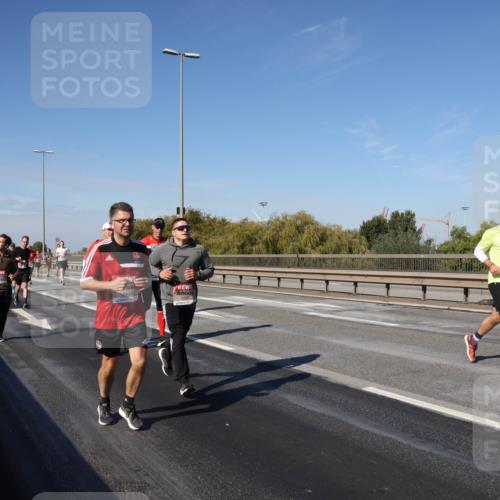 03.10.2025 - Köhlbrandbrückenlauf Julia Fischer http://msf.ph/oto/9010524 03.10.2025 12:56:20 Position 3  meine-sportfotos.de