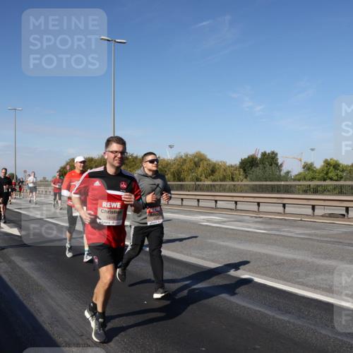 03.10.2025 - Köhlbrandbrückenlauf Julia Fischer http://msf.ph/oto/9010529 03.10.2025 12:56:21 Position 3 5410 meine-sportfotos.de