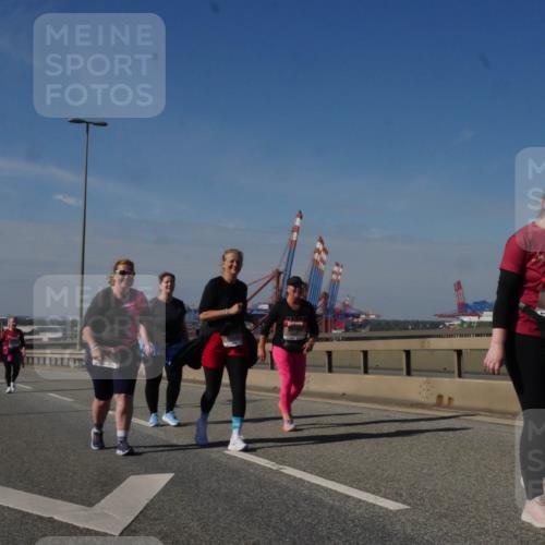 03.10.2025 - Köhlbrandbrückenlauf Matties Gatica Varas http://msf.ph/oto/9010530 03.10.2025 13:10:48 Position 2  meine-sportfotos.de