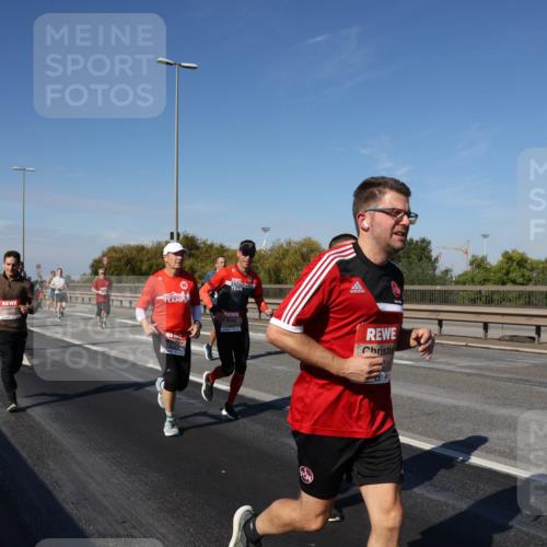 03.10.2025 - Köhlbrandbrückenlauf Julia Fischer http://msf.ph/oto/9010532 03.10.2025 12:56:21 Position 3  meine-sportfotos.de