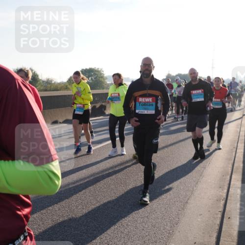 03.10.2025 - Köhlbrandbrückenlauf Fabian Wolf http://msf.ph/oto/9010542 03.10.2025 09:21:46 Position 3 1925 meine-sportfotos.de