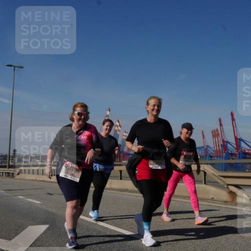 03.10.2025 - Köhlbrandbrückenlauf Matties Gatica Varas http://msf.ph/oto/9010548 03.10.2025 13:10:50 Position 2 5471 meine-sportfotos.de
