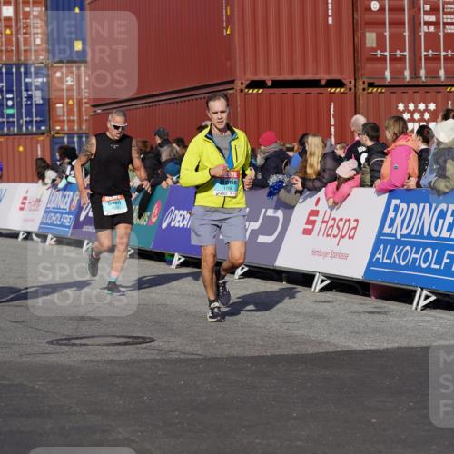 03.10.2025 - Köhlbrandbrückenlauf Michael Burmester http://msf.ph/oto/9010553 03.10.2025 10:11:33 Ziel 1435, 1522, 1679, 1768, 1921, 2256, 2786, 3406, 3524 meine-sportfotos.de