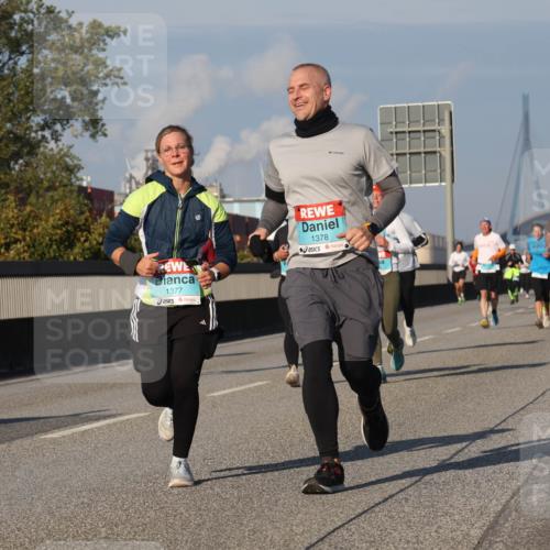 03.10.2025 - Köhlbrandbrückenlauf Luisa Fischer http://msf.ph/oto/9010566 03.10.2025 10:52:38 Position 3 1377, 1378 meine-sportfotos.de