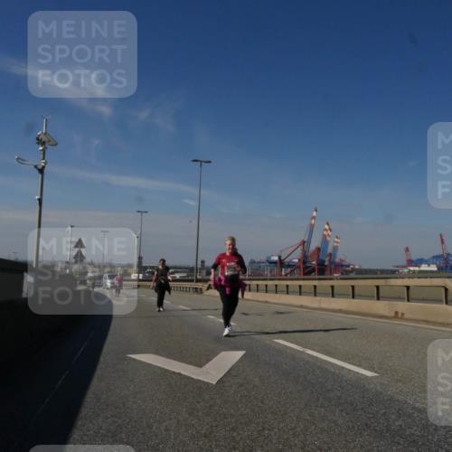 03.10.2025 - Köhlbrandbrückenlauf Matties Gatica Varas http://msf.ph/oto/9010567 03.10.2025 13:10:54 Position 2  meine-sportfotos.de