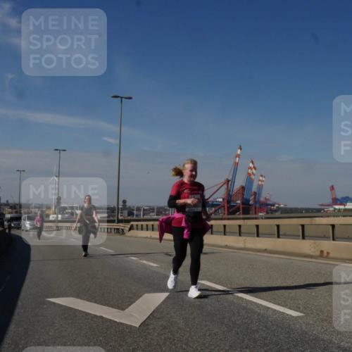 03.10.2025 - Köhlbrandbrückenlauf Matties Gatica Varas http://msf.ph/oto/9010580 03.10.2025 13:10:55 Position 2  meine-sportfotos.de