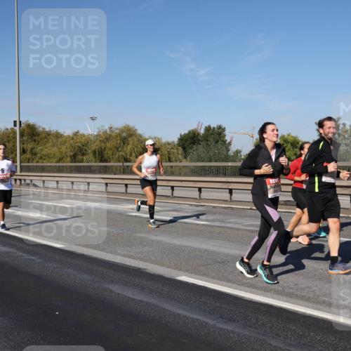 03.10.2025 - Köhlbrandbrückenlauf Julia Fischer http://msf.ph/oto/9010598 03.10.2025 12:56:32 Position 3 6 meine-sportfotos.de