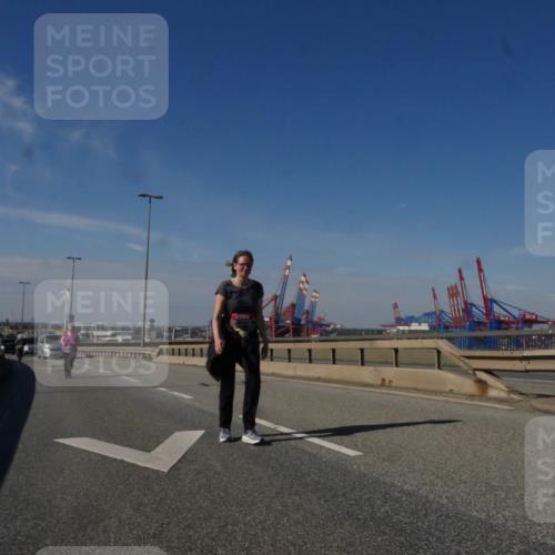 03.10.2025 - Köhlbrandbrückenlauf Matties Gatica Varas http://msf.ph/oto/9010613 03.10.2025 13:11:00 Position 2 118 meine-sportfotos.de