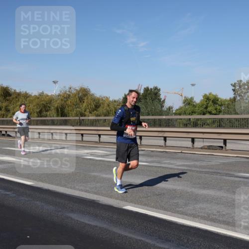 03.10.2025 - Köhlbrandbrückenlauf Julia Fischer http://msf.ph/oto/9010633 03.10.2025 12:56:40 Position 3  meine-sportfotos.de