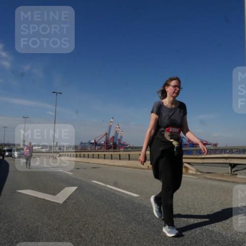 03.10.2025 - Köhlbrandbrückenlauf Matties Gatica Varas http://msf.ph/oto/9010636 03.10.2025 13:11:02 Position 2  meine-sportfotos.de