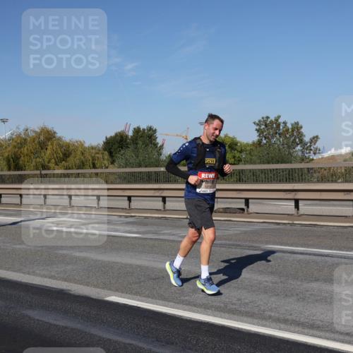 03.10.2025 - Köhlbrandbrückenlauf Julia Fischer http://msf.ph/oto/9010637 03.10.2025 12:56:40 Position 3 5218 meine-sportfotos.de