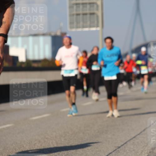03.10.2025 - Köhlbrandbrückenlauf Luisa Fischer http://msf.ph/oto/9010649 03.10.2025 10:52:44 Position 3 3, 2 meine-sportfotos.de