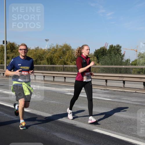 03.10.2025 - Köhlbrandbrückenlauf Julia Fischer http://msf.ph/oto/9010651 03.10.2025 12:56:43 Position 3 6686 meine-sportfotos.de