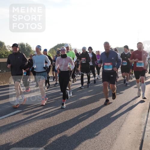03.10.2025 - Köhlbrandbrückenlauf Fabian Wolf http://msf.ph/oto/9010652 03.10.2025 09:21:50 Position 3 1993 meine-sportfotos.de