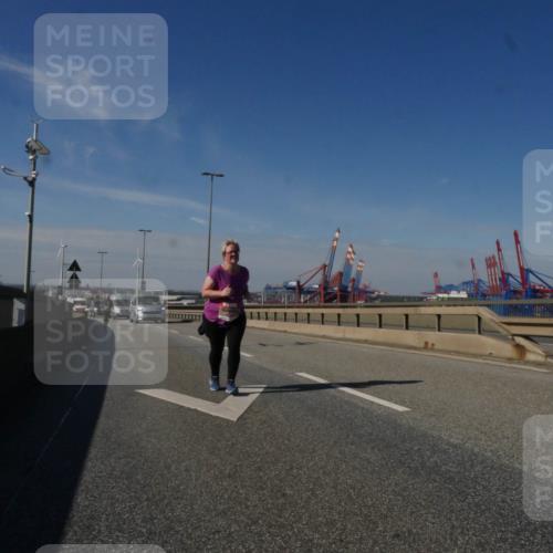 03.10.2025 - Köhlbrandbrückenlauf Matties Gatica Varas http://msf.ph/oto/9010656 03.10.2025 13:11:07 Position 2  meine-sportfotos.de