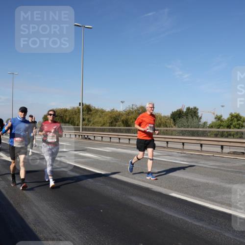 03.10.2025 - Köhlbrandbrückenlauf Julia Fischer http://msf.ph/oto/9010674 03.10.2025 12:56:46 Position 3  meine-sportfotos.de