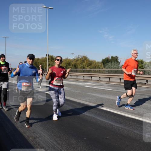 03.10.2025 - Köhlbrandbrückenlauf Julia Fischer http://msf.ph/oto/9010677 03.10.2025 12:56:47 Position 3  meine-sportfotos.de