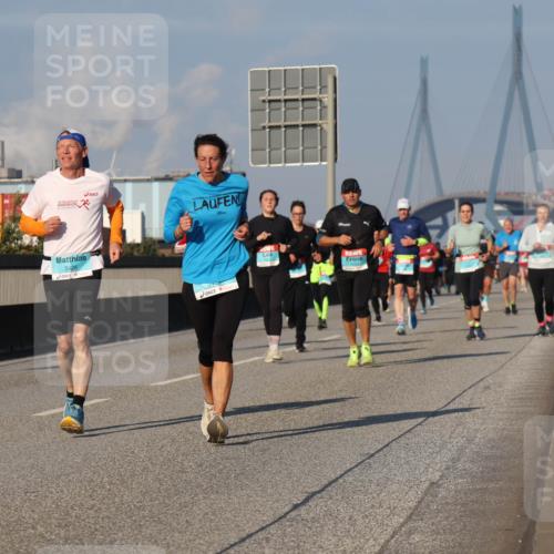 03.10.2025 - Köhlbrandbrückenlauf Luisa Fischer http://msf.ph/oto/9010690 03.10.2025 10:52:47 Position 3 3426 meine-sportfotos.de