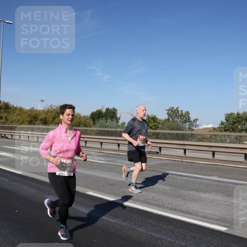 03.10.2025 - Köhlbrandbrückenlauf Julia Fischer http://msf.ph/oto/9010705 03.10.2025 12:56:51 Position 3  meine-sportfotos.de