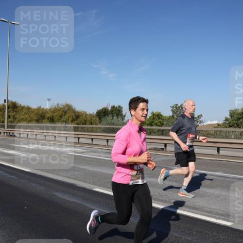 03.10.2025 - Köhlbrandbrückenlauf Julia Fischer http://msf.ph/oto/9010711 03.10.2025 12:56:52 Position 3  meine-sportfotos.de