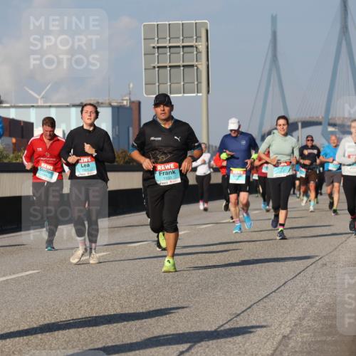 03.10.2025 - Köhlbrandbrückenlauf Luisa Fischer http://msf.ph/oto/9010717 03.10.2025 10:52:49 Position 3 3915, 1301, 1333 meine-sportfotos.de