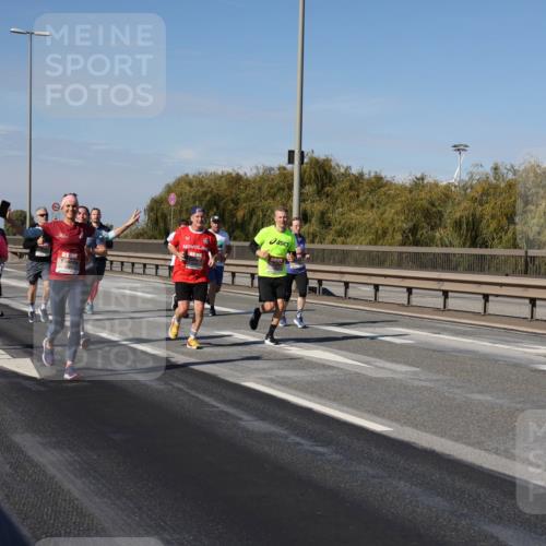 03.10.2025 - Köhlbrandbrückenlauf Julia Fischer http://msf.ph/oto/9010718 03.10.2025 12:56:54 Position 3  meine-sportfotos.de