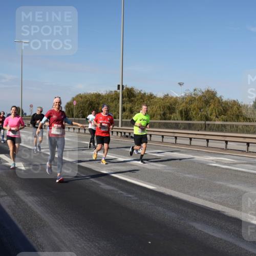 03.10.2025 - Köhlbrandbrückenlauf Julia Fischer http://msf.ph/oto/9010726 03.10.2025 12:56:54 Position 3  meine-sportfotos.de