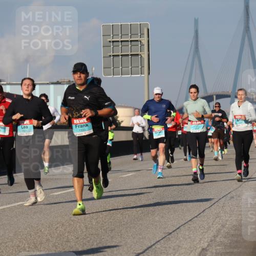 03.10.2025 - Köhlbrandbrückenlauf Luisa Fischer http://msf.ph/oto/9010727 03.10.2025 10:52:50 Position 3 1066, 1301, 1333 meine-sportfotos.de