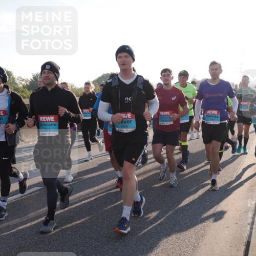 03.10.2025 - Köhlbrandbrückenlauf Fabian Wolf http://msf.ph/oto/9010734 03.10.2025 09:21:53 Position 3 3755, 1852, 1810, 2984, 3762, 2089, 1866 meine-sportfotos.de