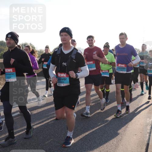 03.10.2025 - Köhlbrandbrückenlauf Fabian Wolf http://msf.ph/oto/9010738 03.10.2025 09:21:53 Position 3 1810, 1866, 3762, 2984 meine-sportfotos.de