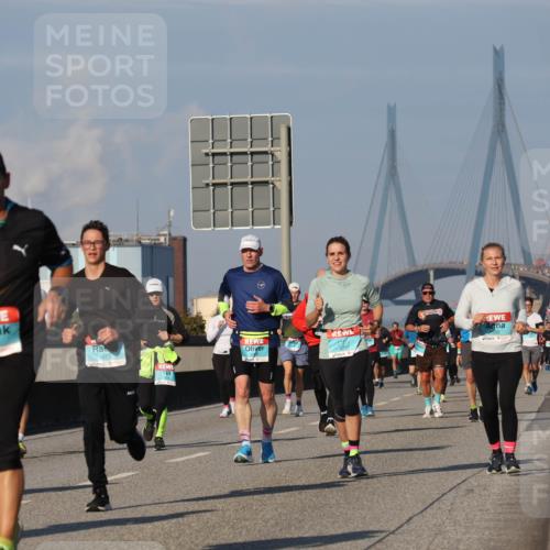 03.10.2025 - Köhlbrandbrückenlauf Luisa Fischer http://msf.ph/oto/9010744 03.10.2025 10:52:52 Position 3 1333, 3411 meine-sportfotos.de