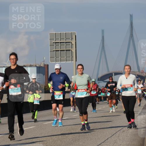 03.10.2025 - Köhlbrandbrückenlauf Luisa Fischer http://msf.ph/oto/9010752 03.10.2025 10:52:53 Position 3 1333, 3411, 3797 meine-sportfotos.de