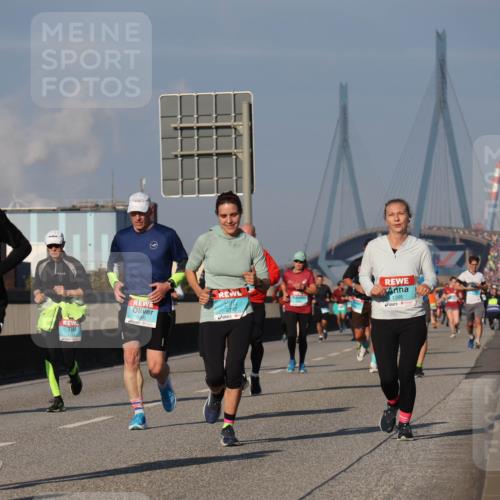 03.10.2025 - Köhlbrandbrückenlauf Luisa Fischer http://msf.ph/oto/9010763 03.10.2025 10:52:54 Position 3 3411, 1395 meine-sportfotos.de