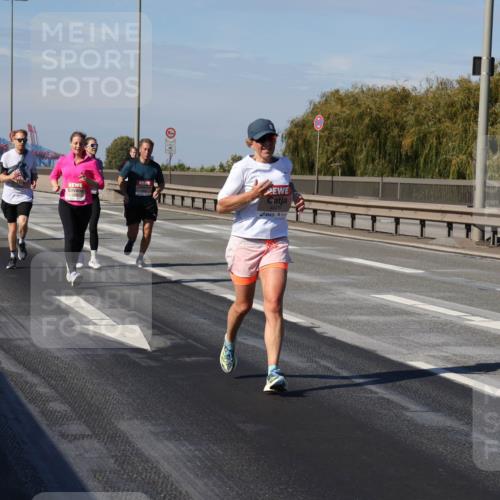 03.10.2025 - Köhlbrandbrückenlauf Julia Fischer http://msf.ph/oto/9010765 03.10.2025 12:57:02 Position 3  meine-sportfotos.de