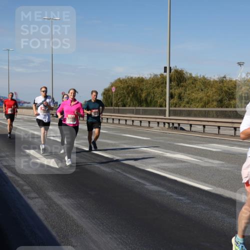 03.10.2025 - Köhlbrandbrückenlauf Julia Fischer http://msf.ph/oto/9010777 03.10.2025 12:57:04 Position 3 4609 meine-sportfotos.de