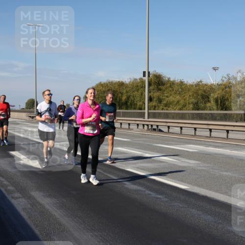 03.10.2025 - Köhlbrandbrückenlauf Julia Fischer http://msf.ph/oto/9010785 03.10.2025 12:57:05 Position 3  meine-sportfotos.de