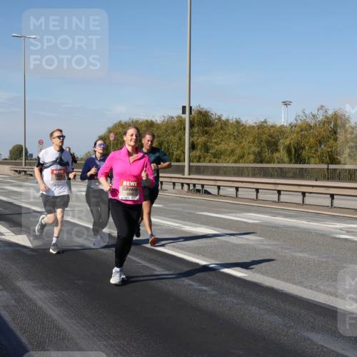 03.10.2025 - Köhlbrandbrückenlauf Julia Fischer http://msf.ph/oto/9010789 03.10.2025 12:57:05 Position 3 4568 meine-sportfotos.de