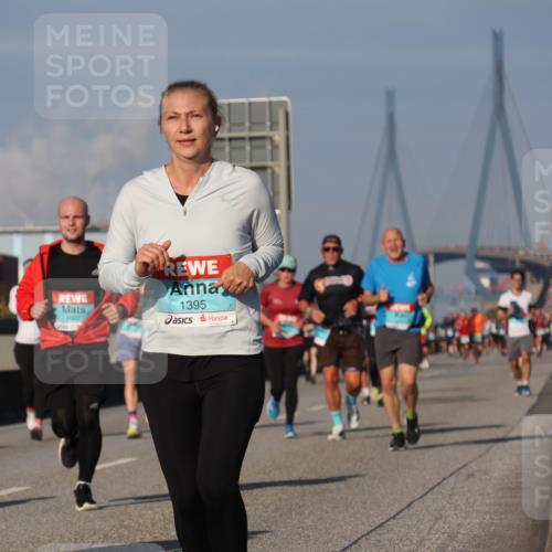 03.10.2025 - Köhlbrandbrückenlauf Luisa Fischer http://msf.ph/oto/9010816 03.10.2025 10:52:58 Position 3 1962, 1395 meine-sportfotos.de