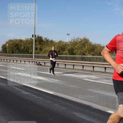 03.10.2025 - Köhlbrandbrückenlauf Julia Fischer http://msf.ph/oto/9010817 03.10.2025 12:57:10 Position 3 4468 meine-sportfotos.de